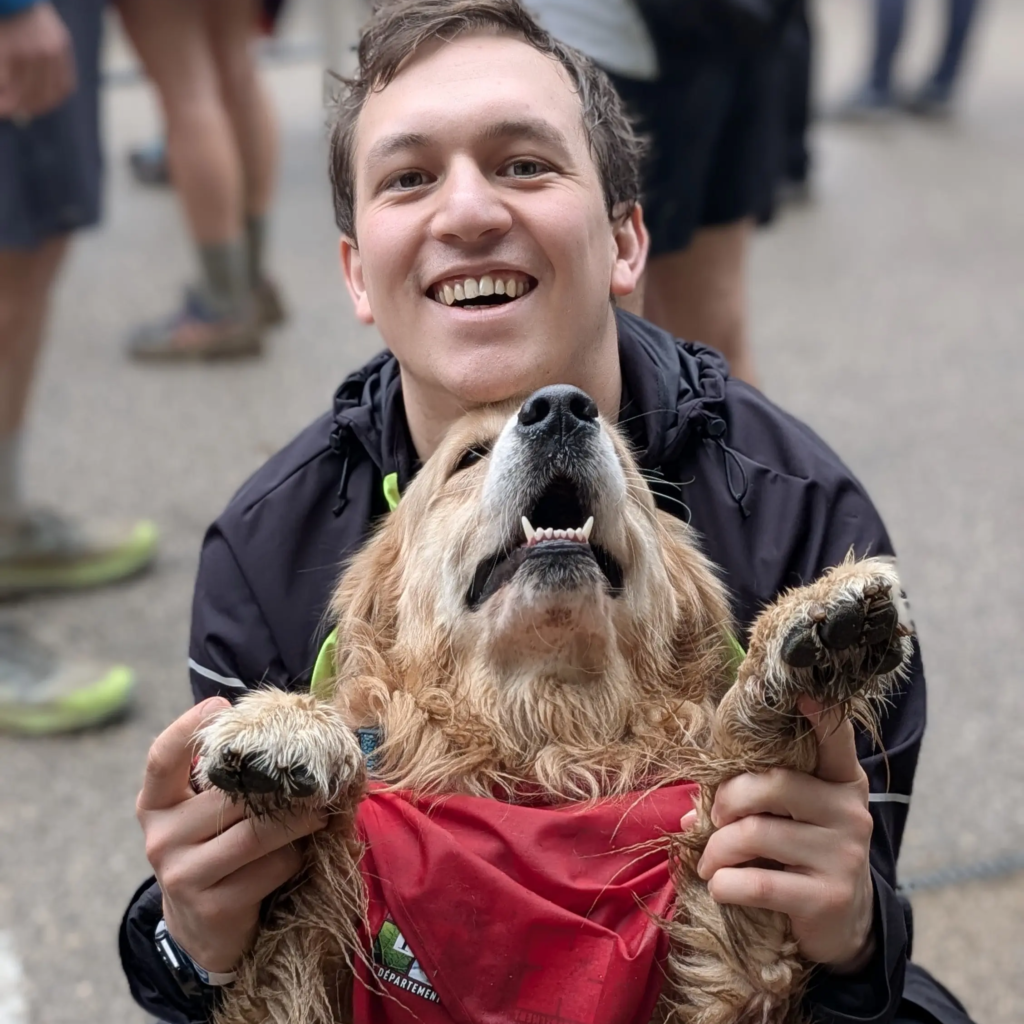 Une Golden Retriever nommée Sunny et Mathieu de SIM32